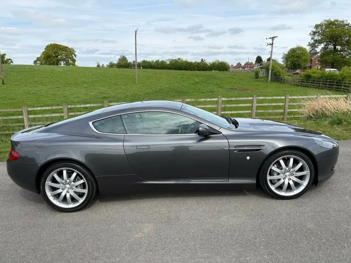 2005-aston-martin-db9-59-touchtronic-big-3