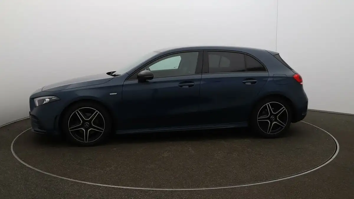 2022-mercedes-benz-a-class-13-a200-amg-line-executive-edition-hatchback-5d-7g-dct-big-4