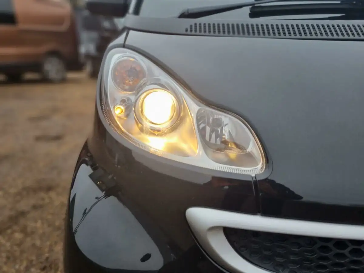 2012-smart-fortwo-10-passion-71bhp-coupe-softouch-big-37
