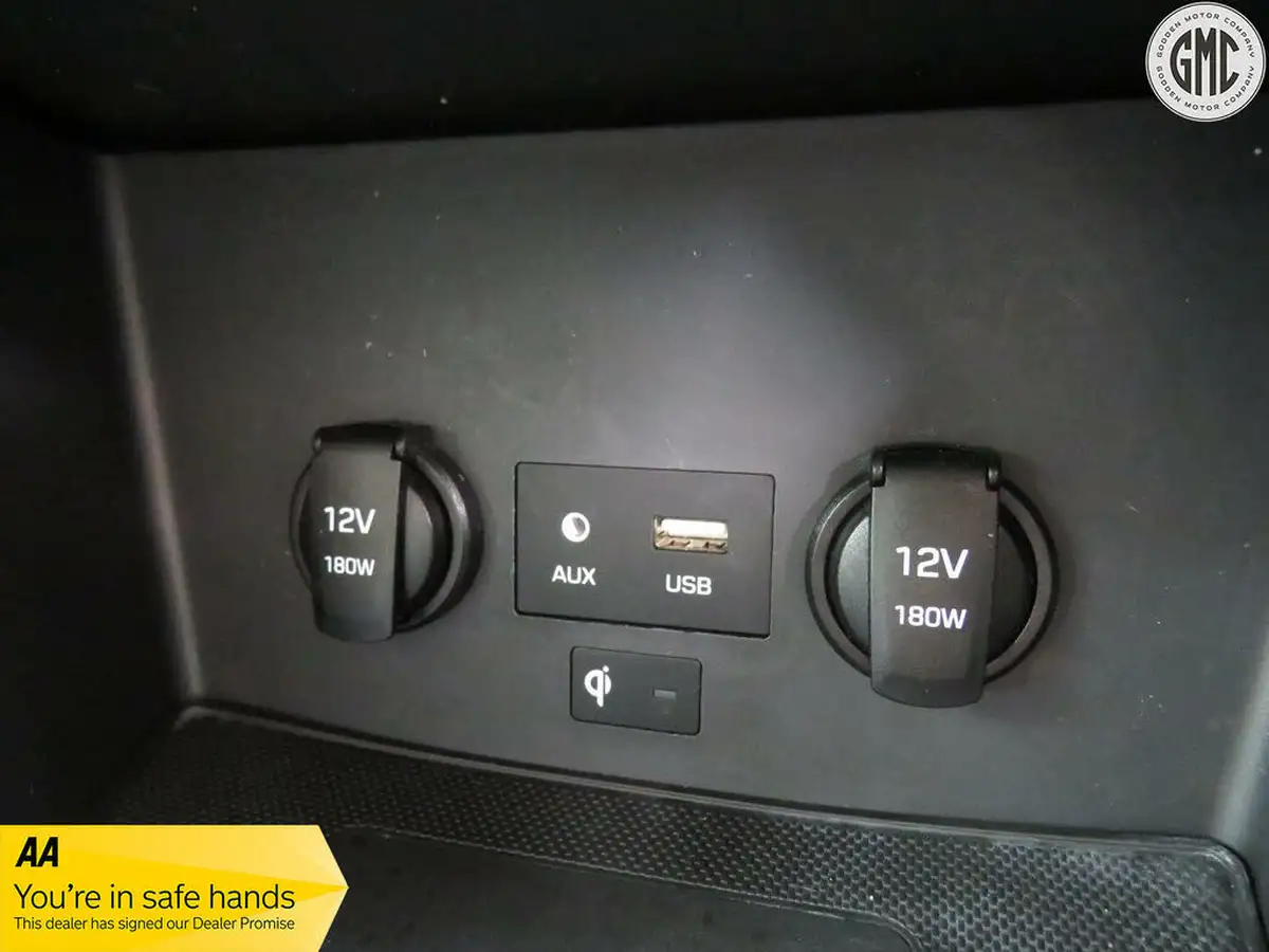 2018-hyundai-i30-14-t-gdi-se-nav-isg-fastback-dct-big-21