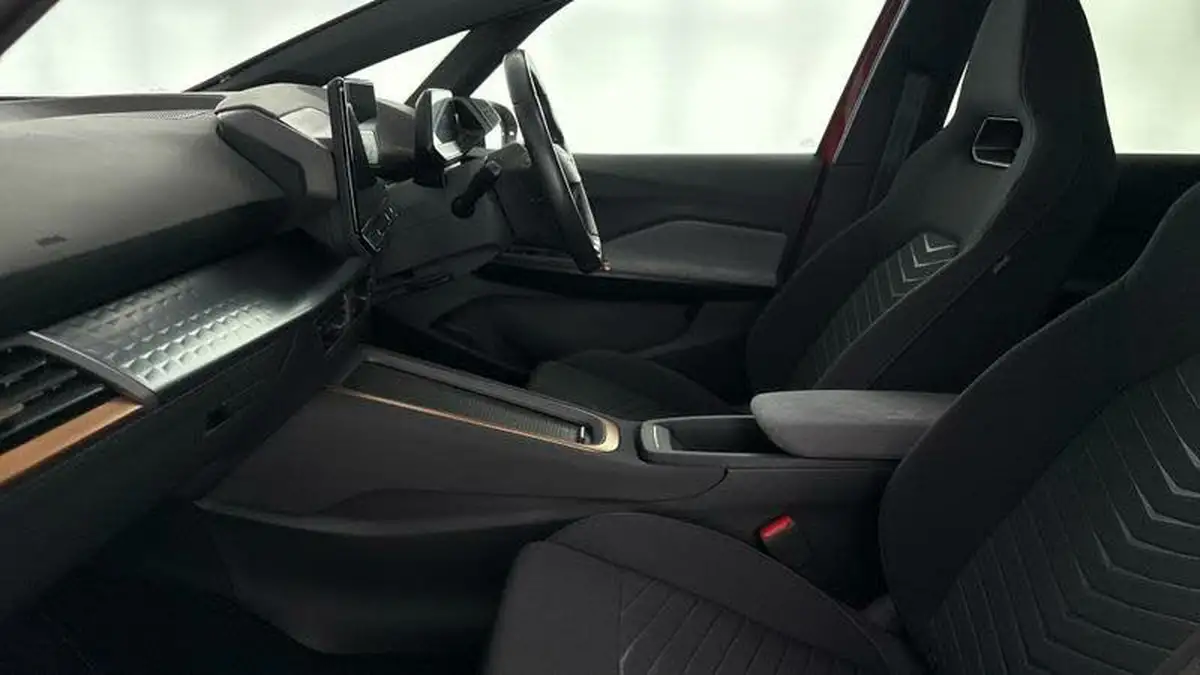 2022-cupra-born-e-v2-204ps-58kwh-big-35