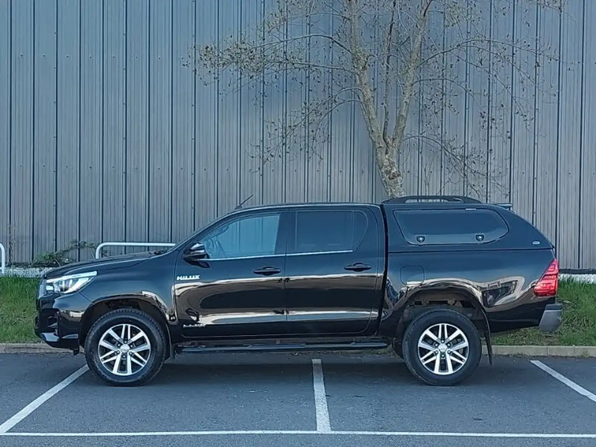 2020-toyota-hi-lux-24d-4d-invincible-x-35t-auto-big-3