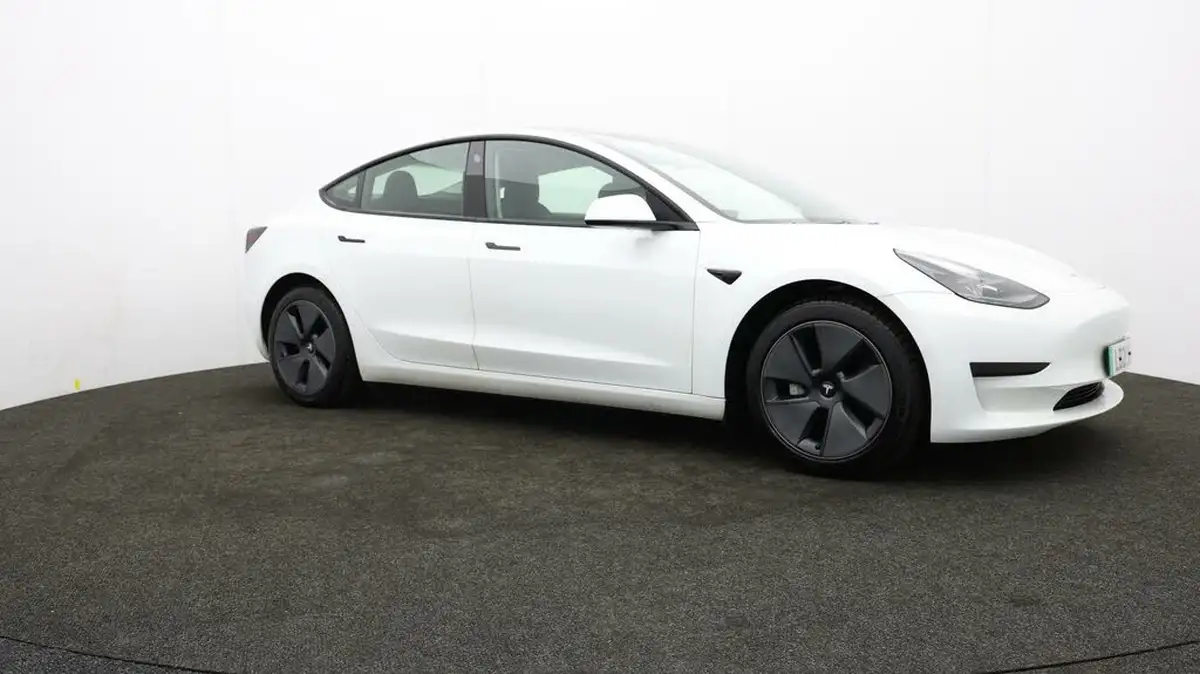 2021-tesla-model-3-e-standard-plus-big-39