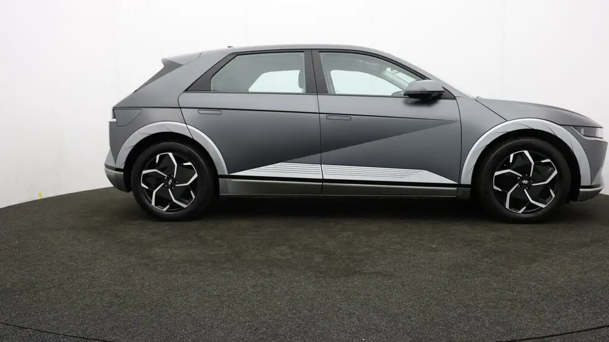 2022-hyundai-ioniq-5-e-premium-217ps-73kwh-rwd-big-7