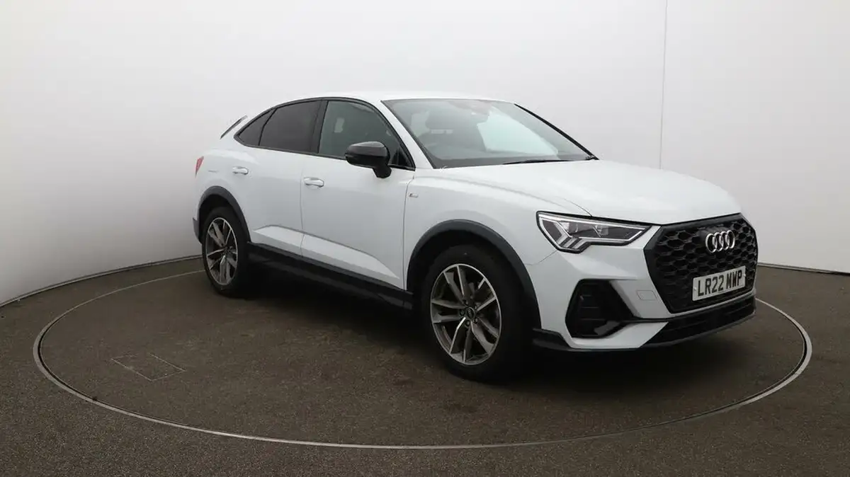 2022-audi-q3-15-35-tfsi-black-edition-cod-sportback-s-tronic-big-1