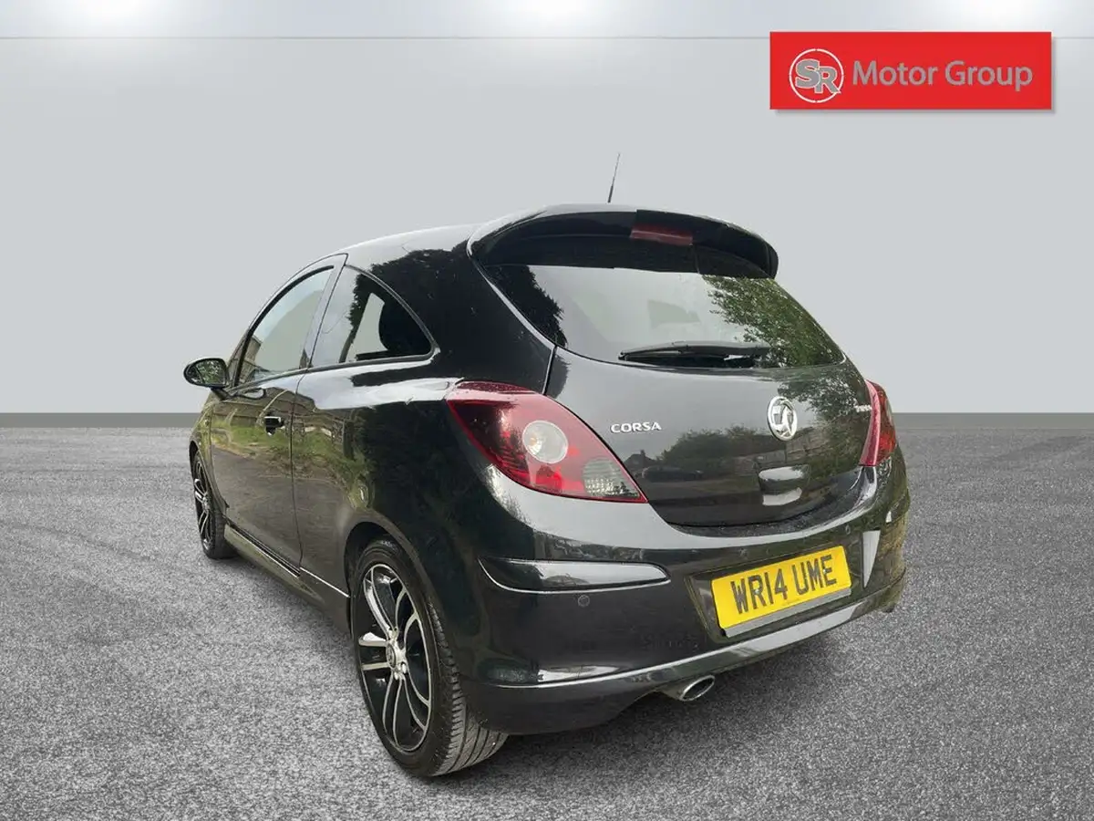 2014-vauxhall-corsa-14-black-edition-3d-big-3