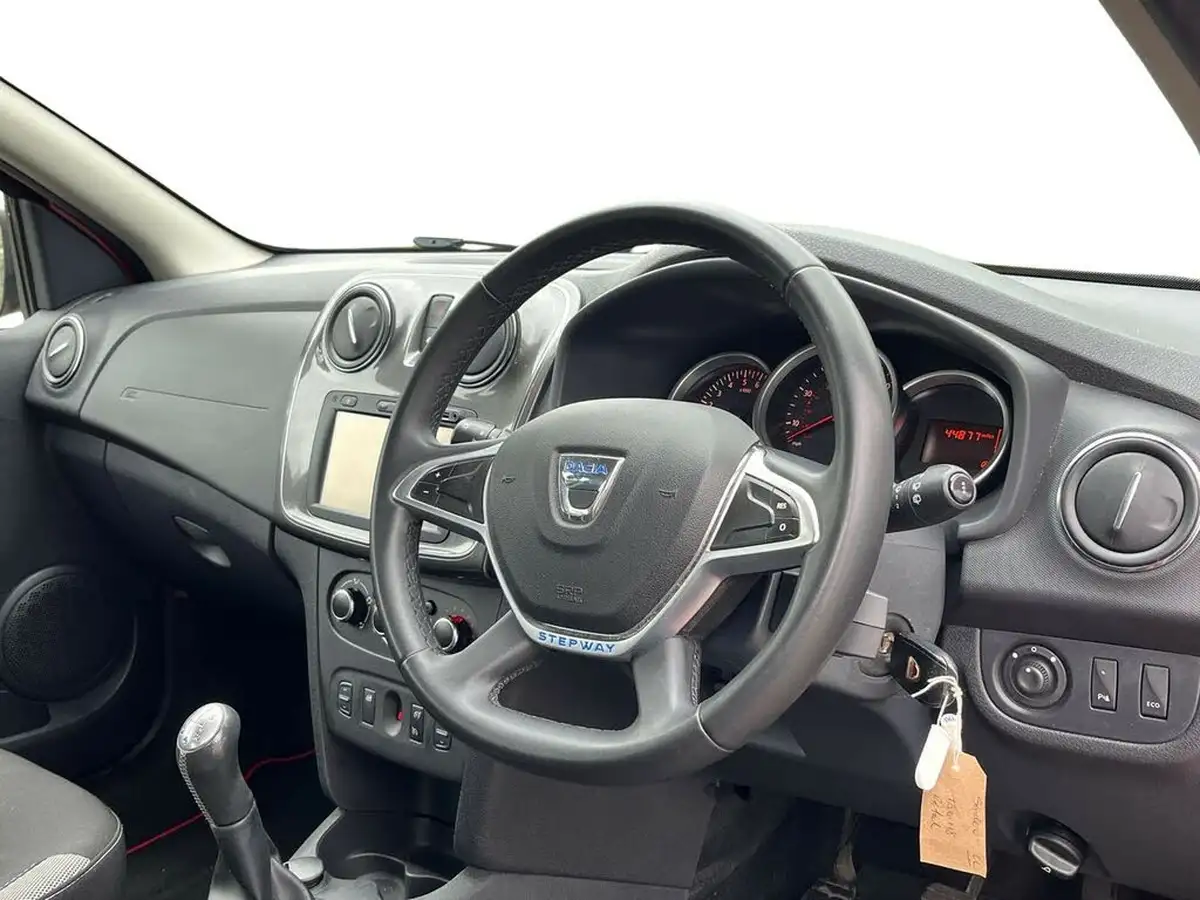 2018-dacia-sandero-stepway-09-tce-laureate-big-4