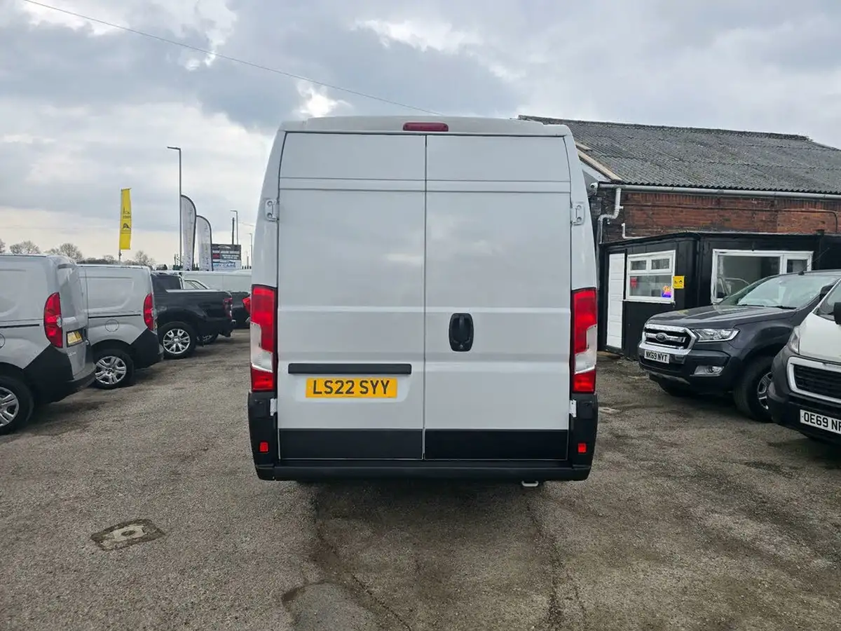2022-citroen-relay-22bluehdi-35-l4h2-heavy-enterprise-big-8