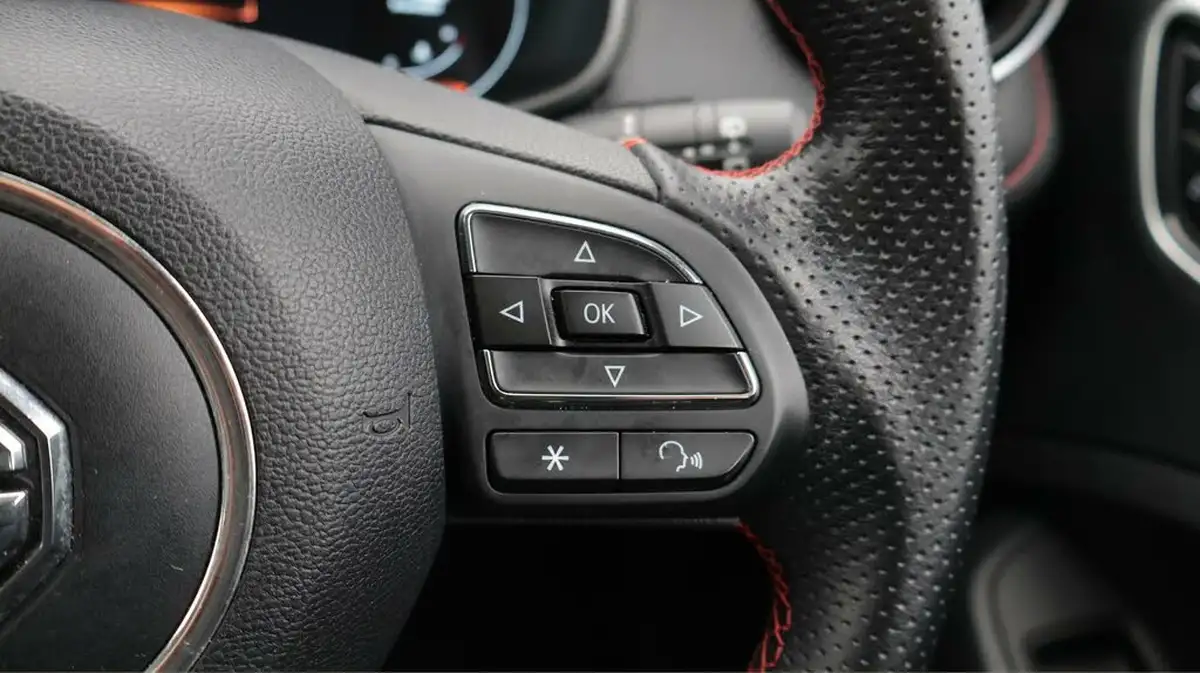 2021-mg-zs-suv-10t-gdi-exclusive-big-25
