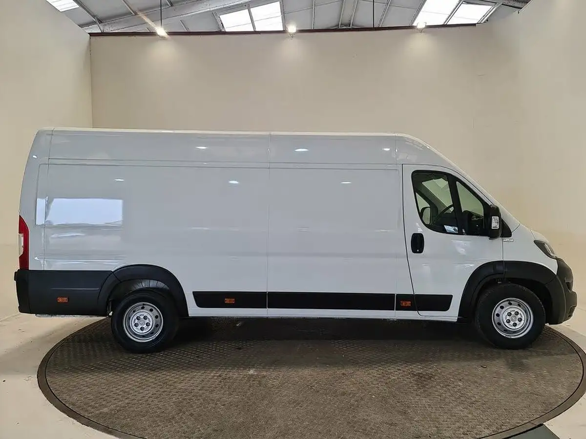 2023-peugeot-boxer-22-bluehdi-professional-premium-435-l4h2-big-12