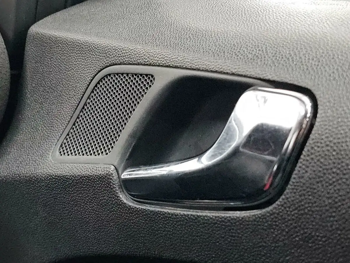 2014-vauxhall-corsa-14-sxi-ac-5d-big-38
