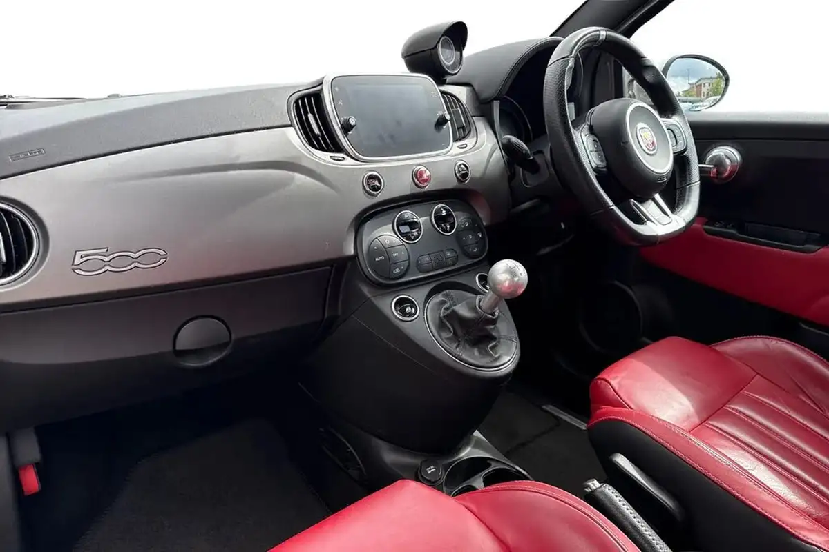 2018-abarth-595-14-tjet-turismo-big-14