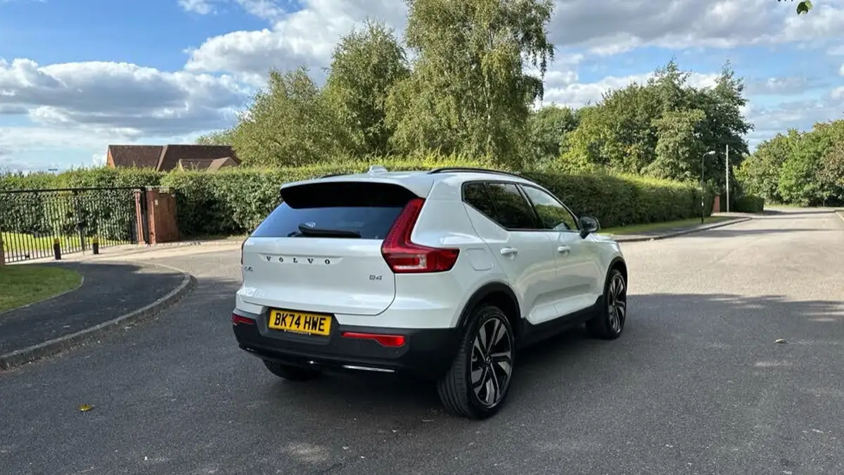 2024-volvo-xc40-20-b4-r-design-pro-big-46