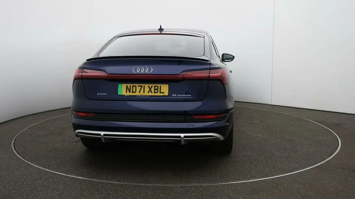 2021-audi-e-tron-55e-s-line-sportback-big-6