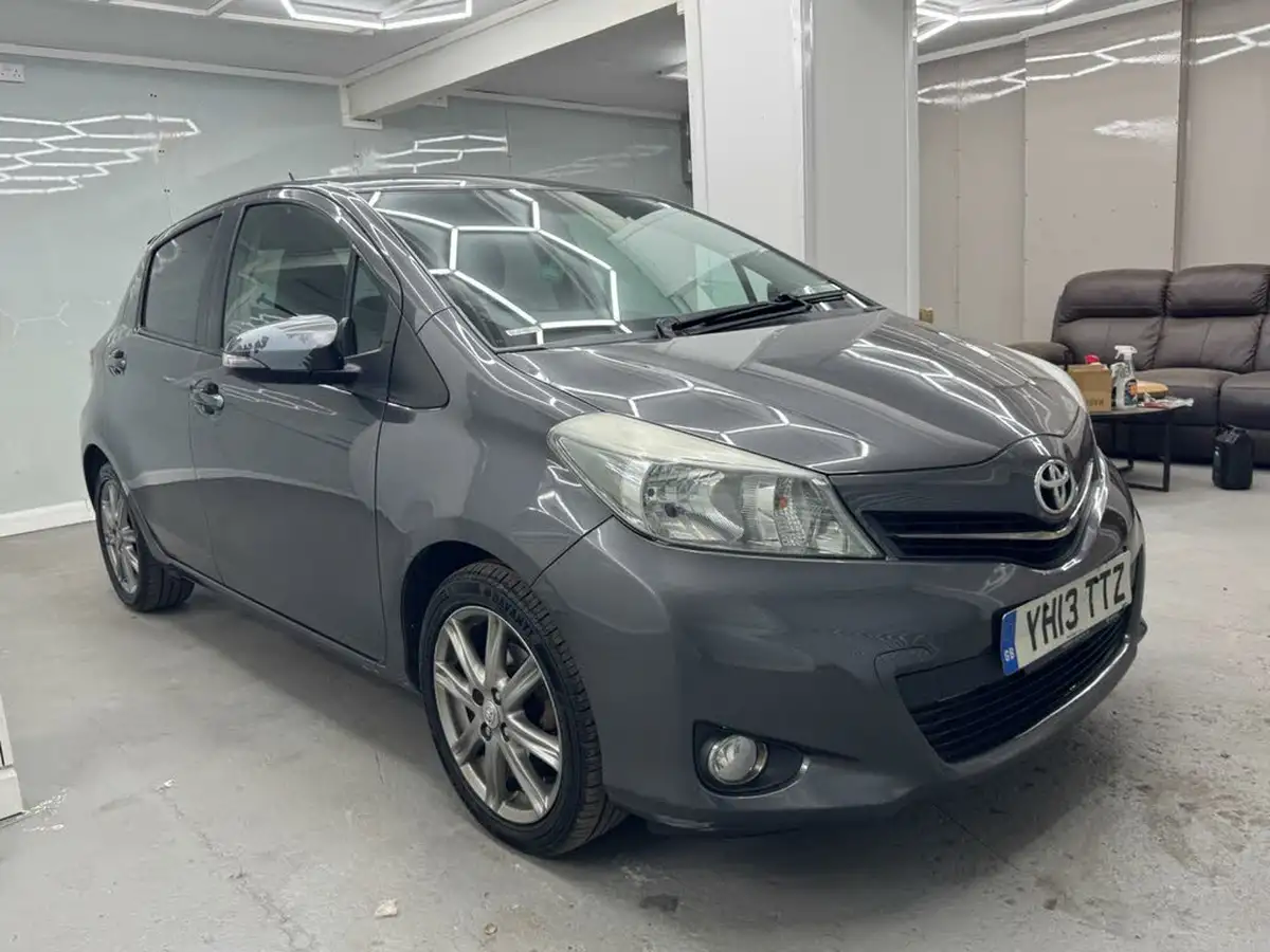 2013-toyota-yaris-133-sr-vvt-i-5d-big-0