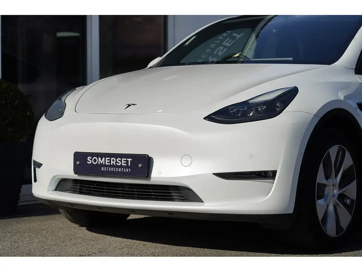 2022-tesla-model-y-e-long-range-big-2