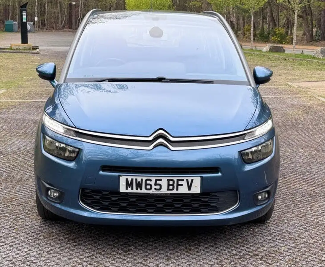 2015-citroen-grand-c4-picasso-16bluehdi-exclusive-big-1