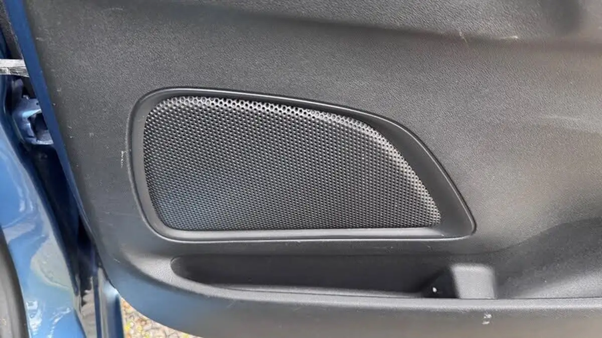 2015-citroen-grand-c4-picasso-16bluehdi-exclusive-big-25
