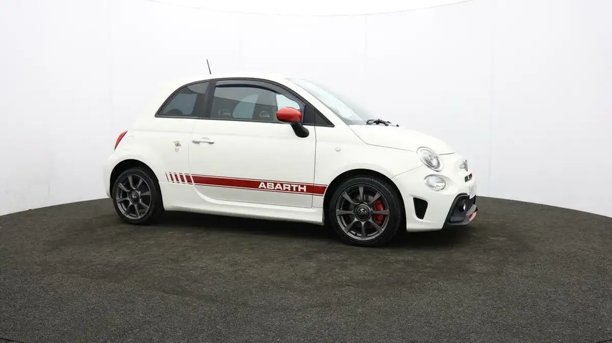 2017-abarth-595-14-tjet-big-35