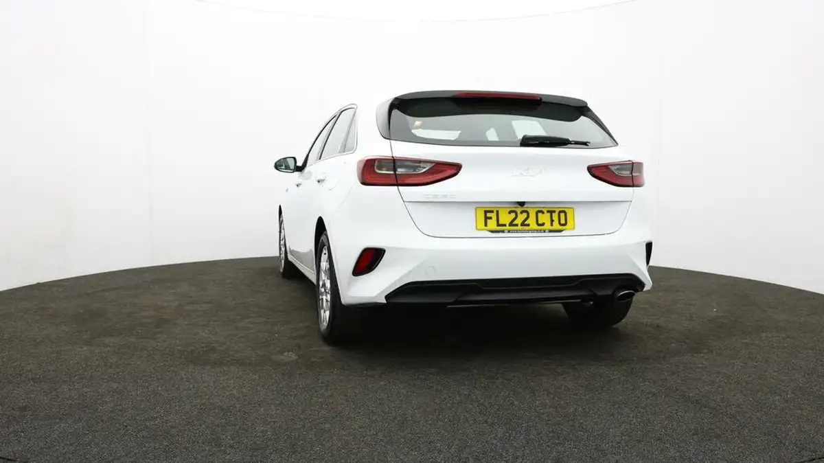 2021-kia-ceed-10-t-gdi-2-hatchback-big-24