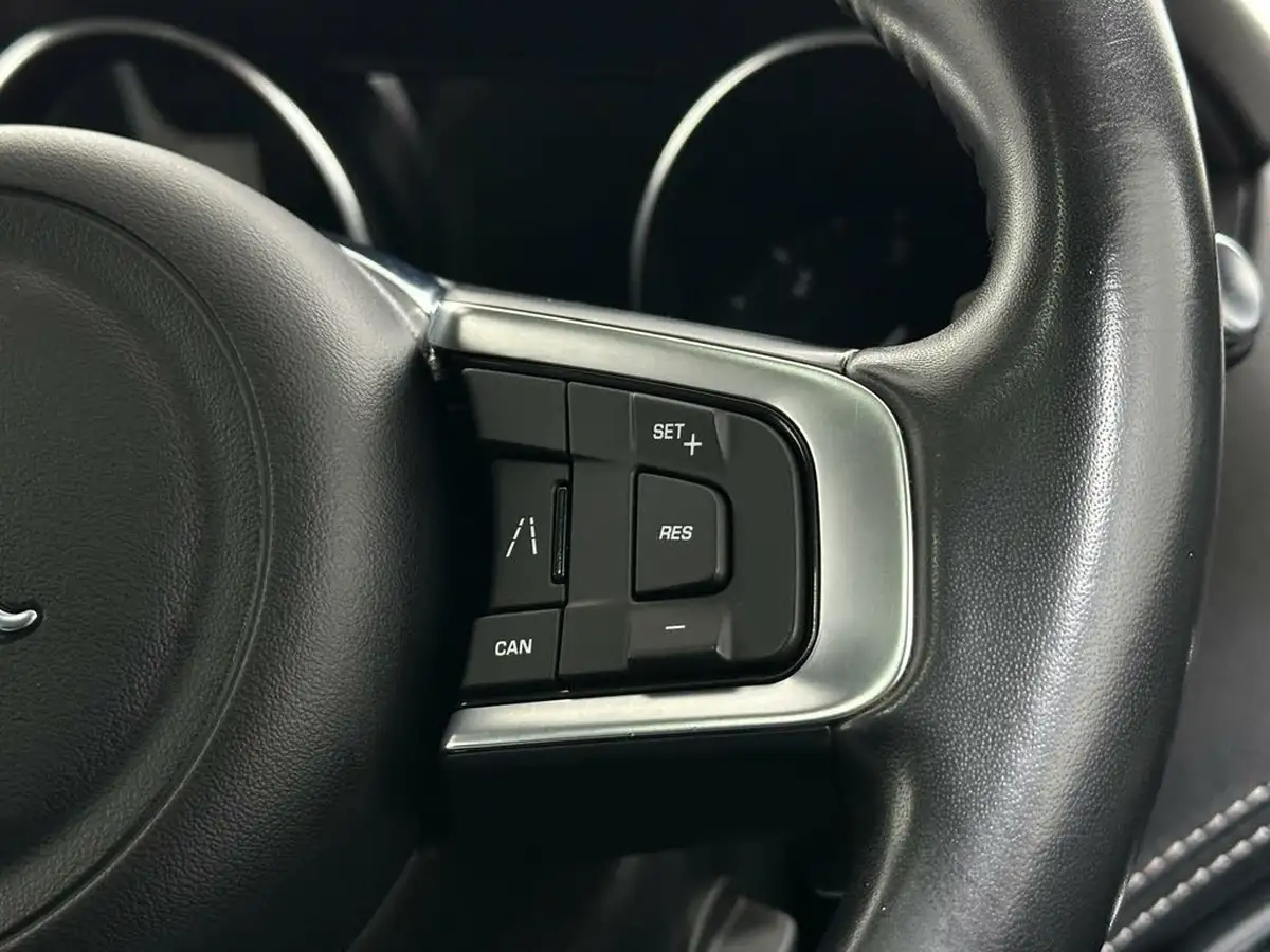 2019-jaguar-f-pace-30td-s-big-13