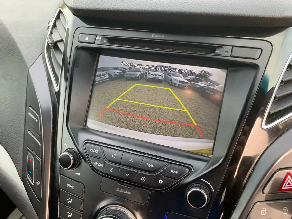 2016-hyundai-i40-17crdi-se-nav-141ps-estate-5d-big-15