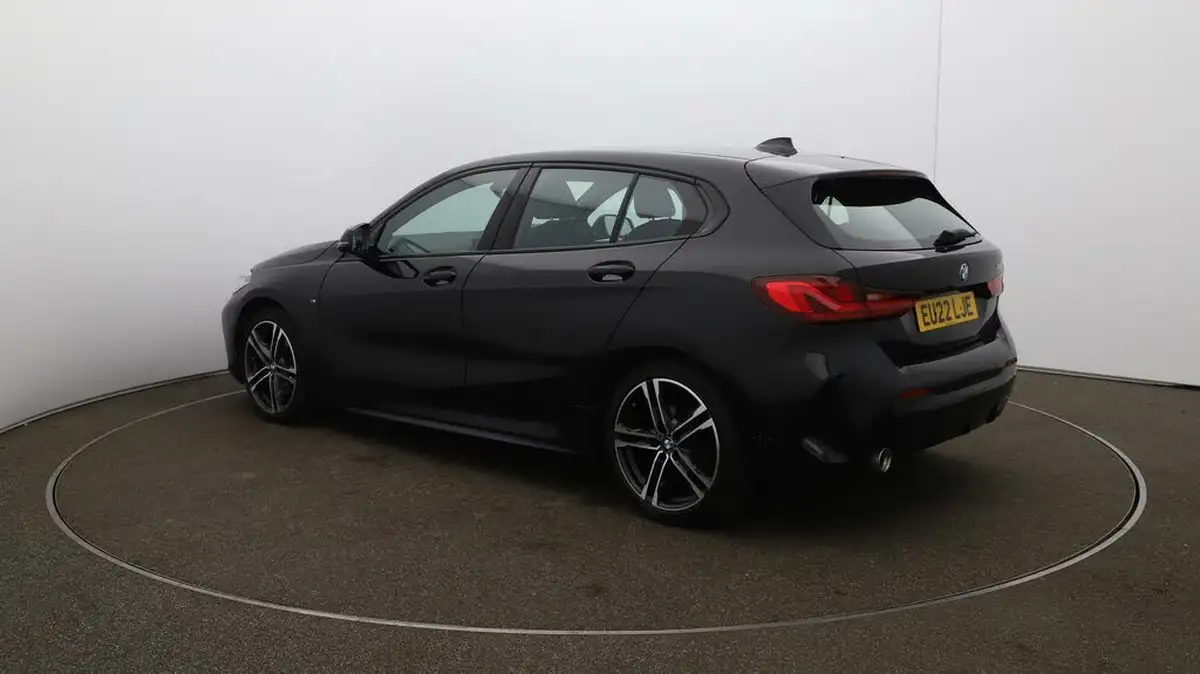 2022-bmw-1-series-15-118i-m-sport-lcp-big-5