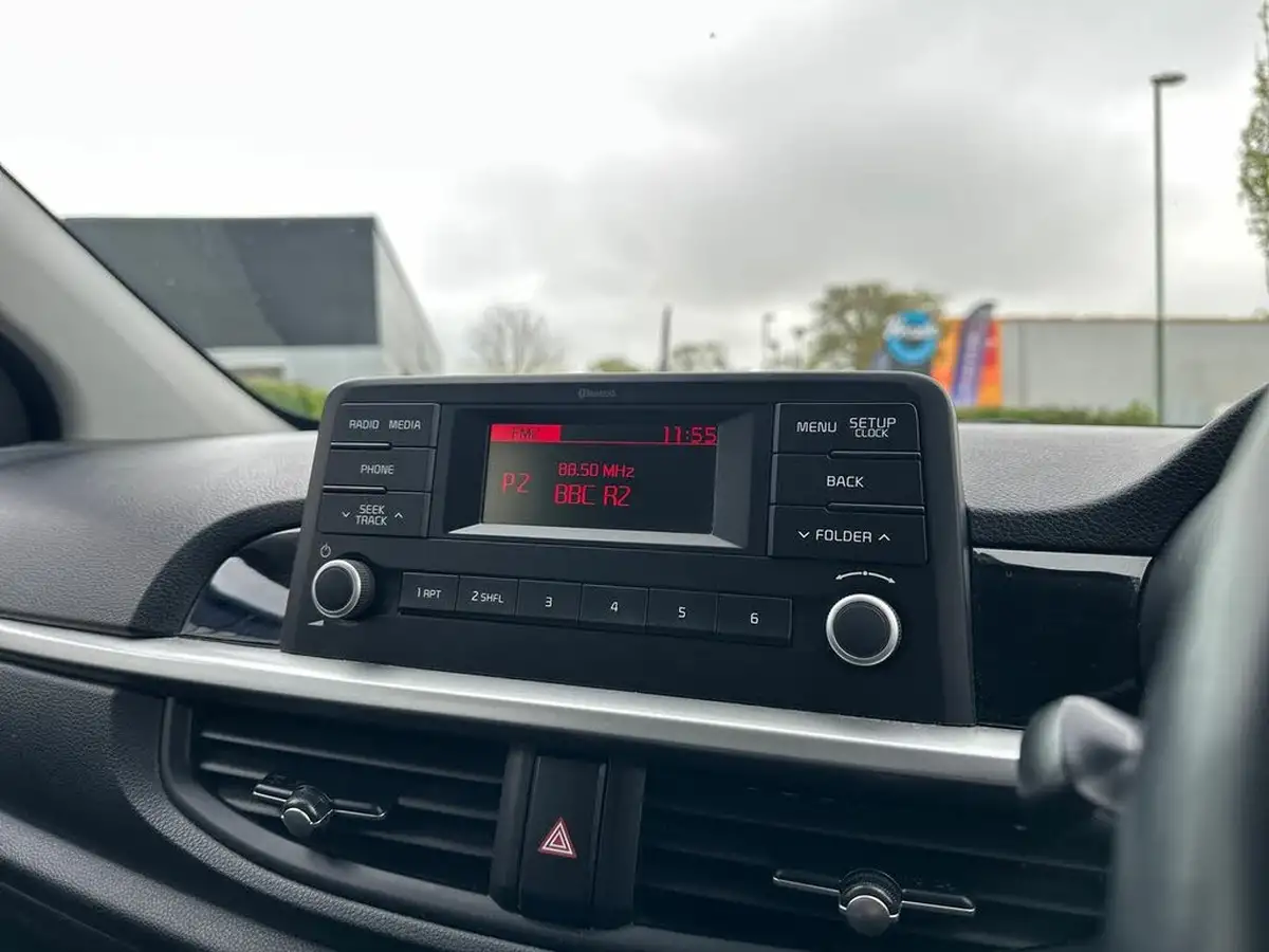 2018-kia-picanto-10-2-66bhp-big-18