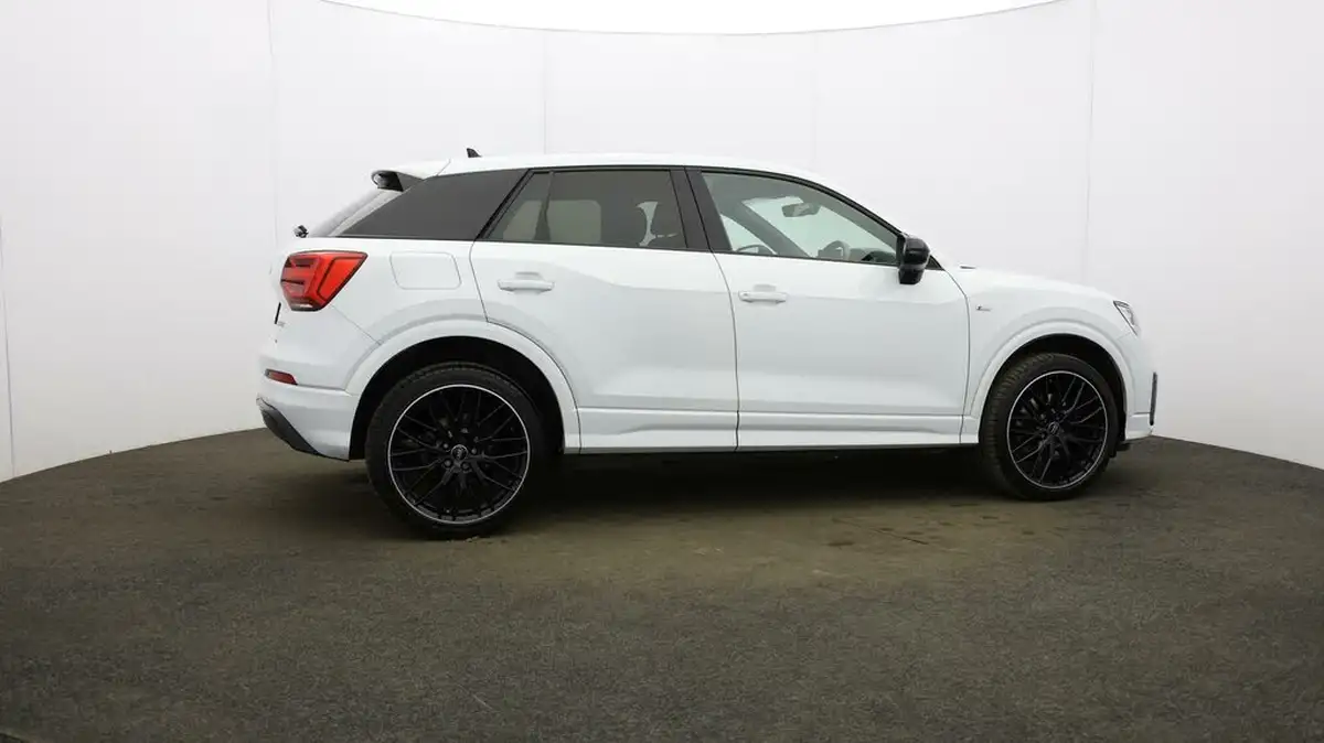 2019-audi-q2-15-35-tfsi-black-edition-cod-s-tronic-big-45