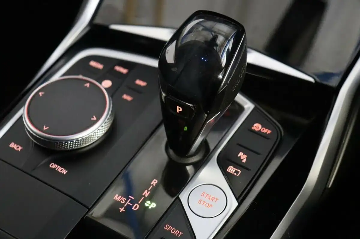 2021-bmw-3-series-20-330e-se-pro-touring-5d-big-32