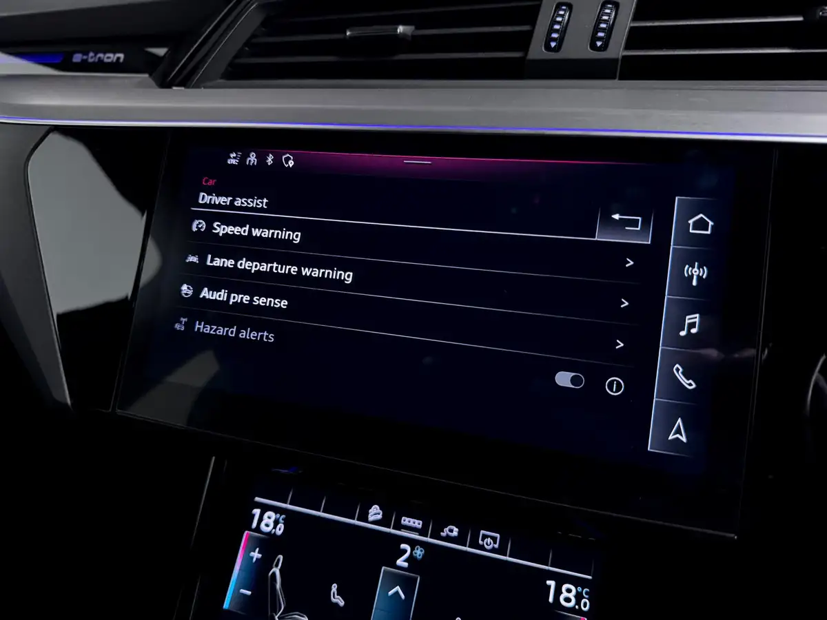 2022-audi-e-tron-50e-black-edition-station-wagon-big-51