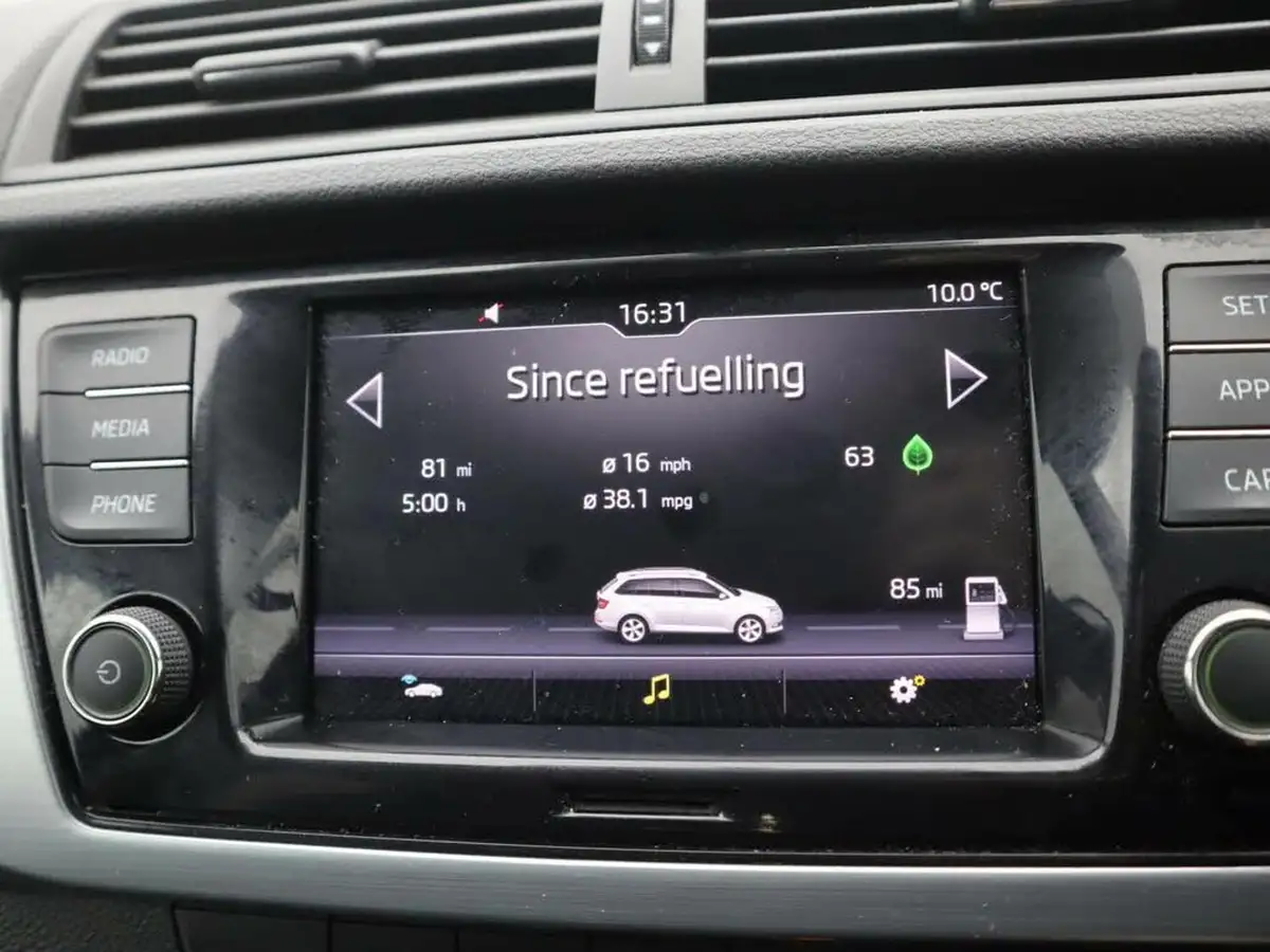 2020-skoda-fabia-10-tsi-se-95ps-estate-big-17