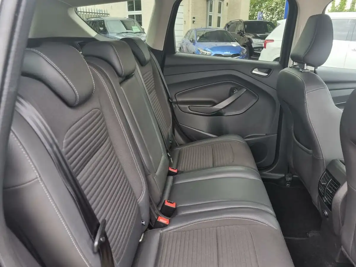 2017-ford-kuga-20tdci-titanium-180ps-awd-big-16
