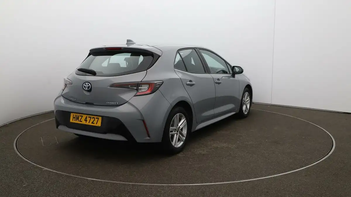 2022-toyota-corolla-18-vvt-i-icon-120bhp-trk-hatchback-5d-big-47
