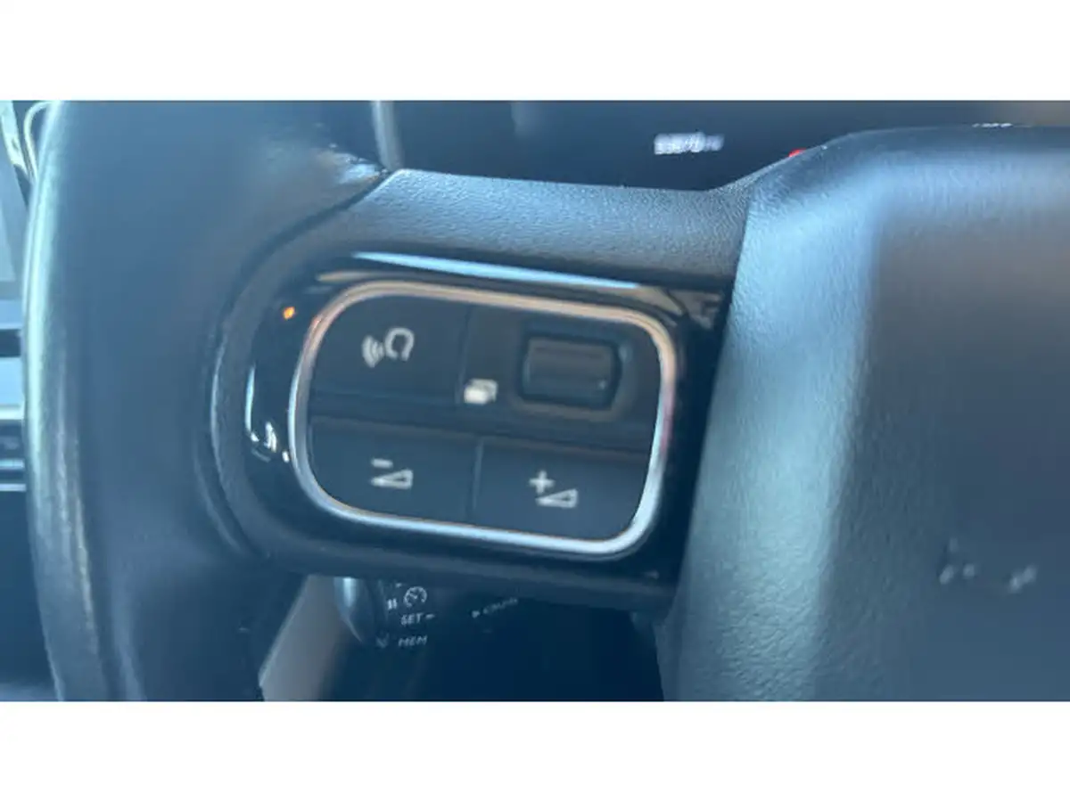 2020-citroen-c5-aircross-12-puretech-feel-big-24