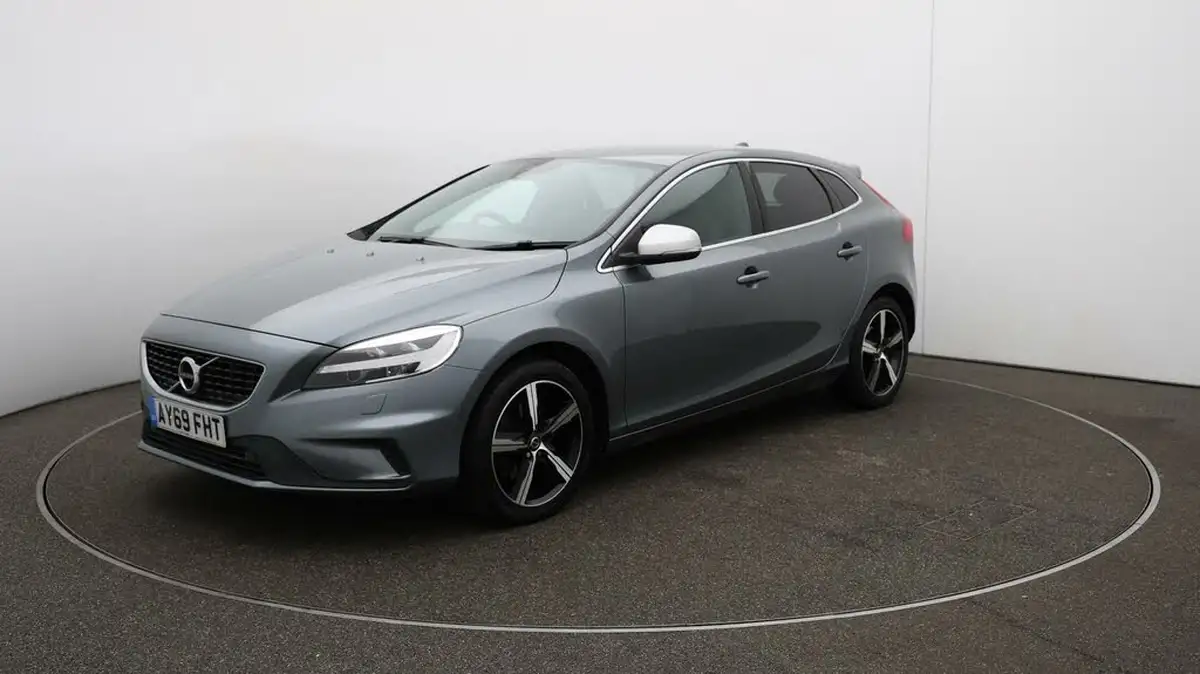 2019-volvo-v40-20-t3-r-design-edition-big-61