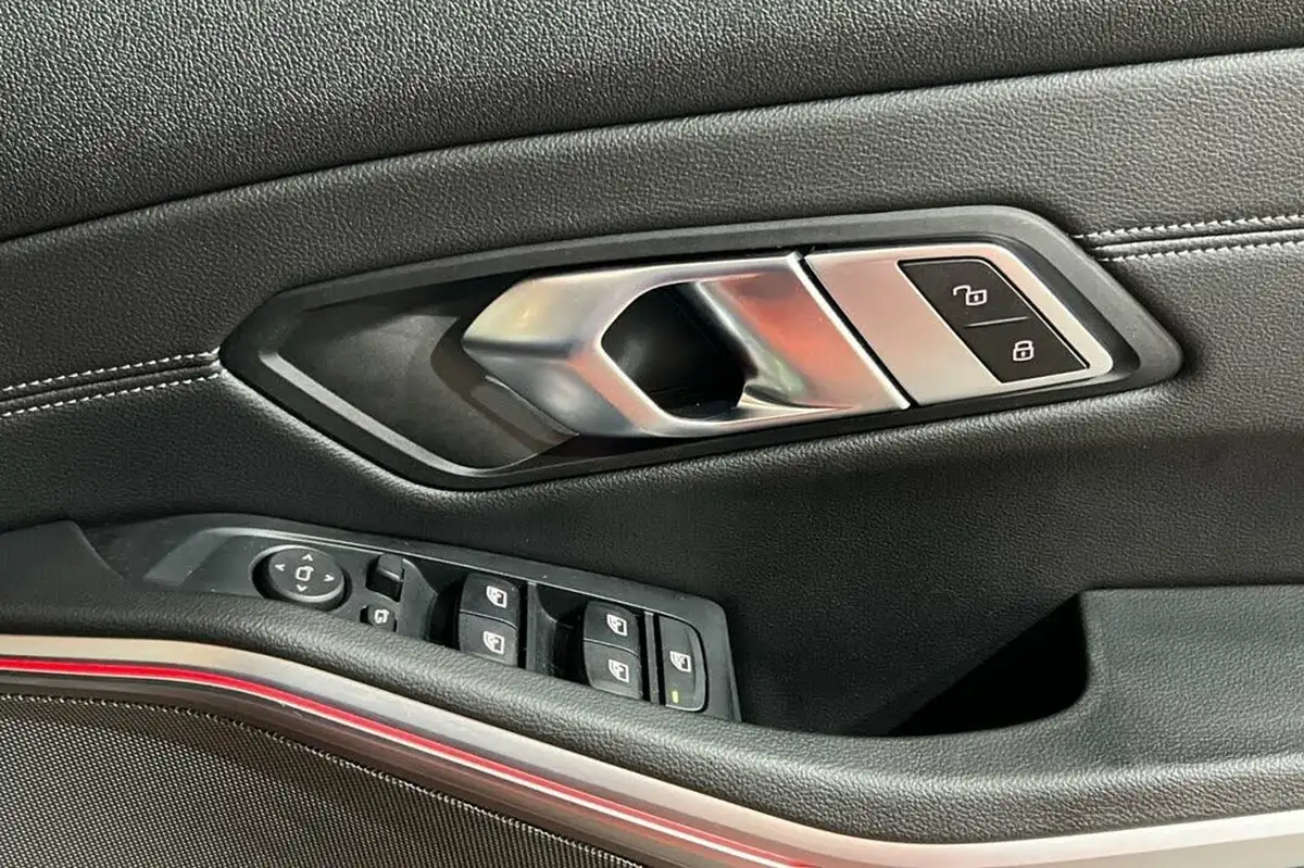 2021-bmw-3-series-20-330e-xdrive-m-sport-saloon-4d-big-34