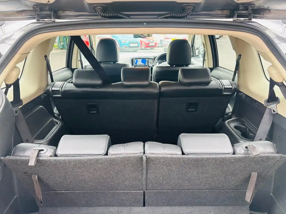 2017-mitsubishi-outlander-22di-d-4-auto-big-12