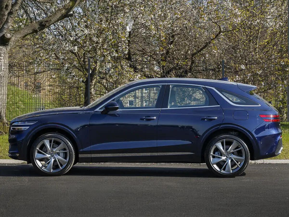 2025-genesis-gv70-22-d-luxury-line-big-5