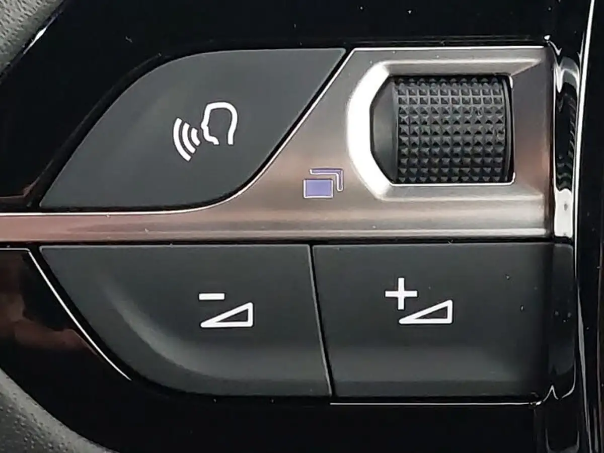 2024-peugeot-2008-suv-12-puretech-allure-130ps-eat8-big-13