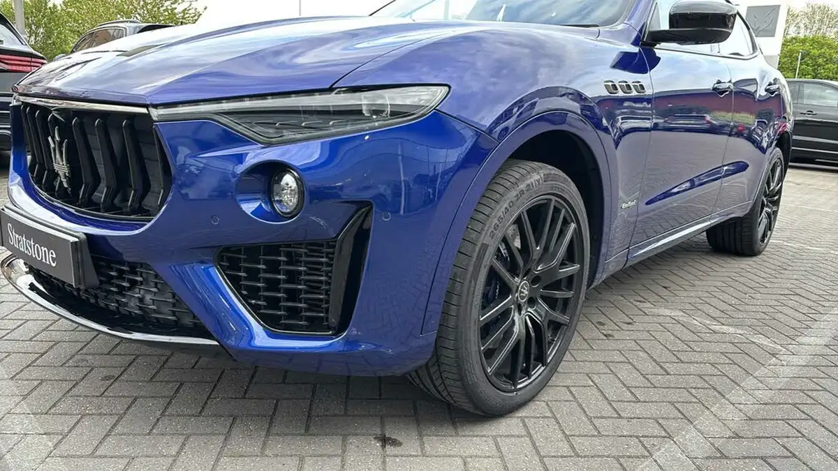 2020-maserati-levante-30-gransport-big-9