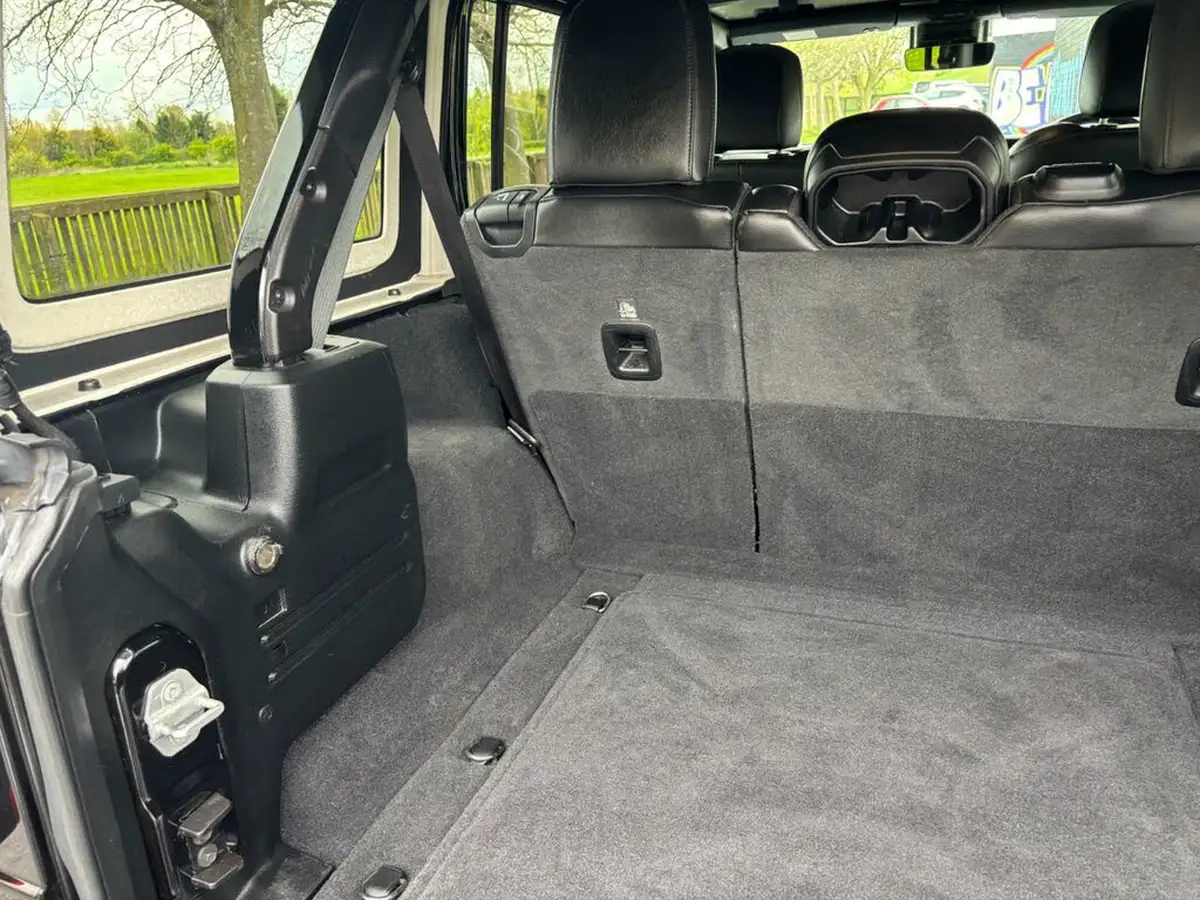 2020-jeep-wrangler-20-gme-night-eagle-big-13