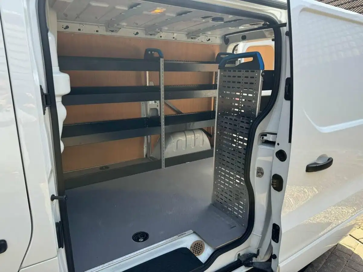 2021-renault-trafic-20dci-sl28-energy-170-black-edition-non-nav-edc-auto-big-14