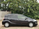 2016-toyota-aqua-15-hybrid-vvt-i-cvt-small-8