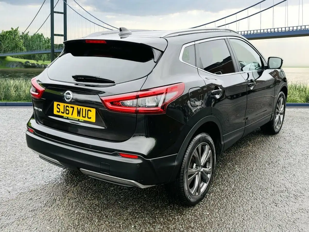 2017-nissan-qashqai-12-dig-t-n-connecta-big-2