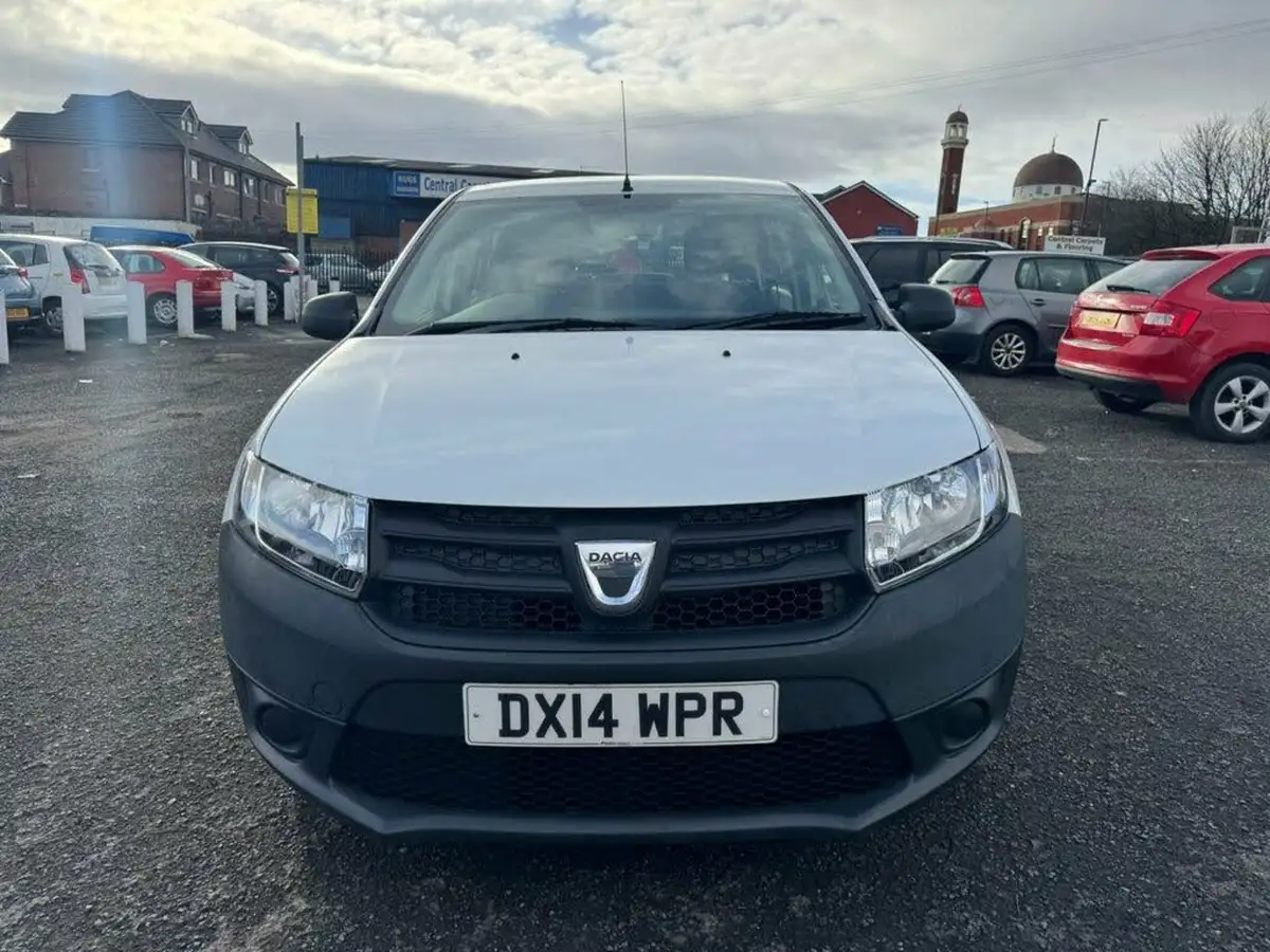 2013-dacia-sandero-12-access-big-2