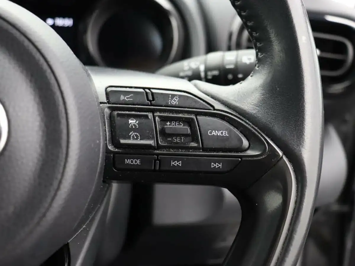 2020-toyota-yaris-15-vvt-i-dynamic-big-22