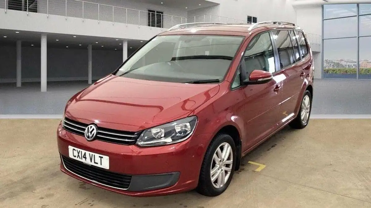 2014-volkswagen-touran-16td-bluemotion-se-tech-ss-big-1
