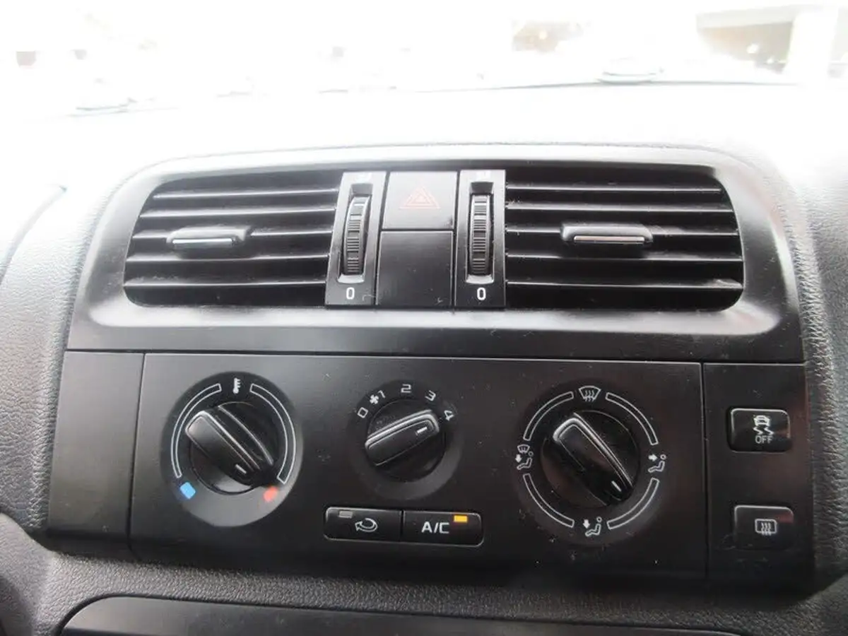 2015-skoda-roomster-16tdi-scout-105ps-big-11