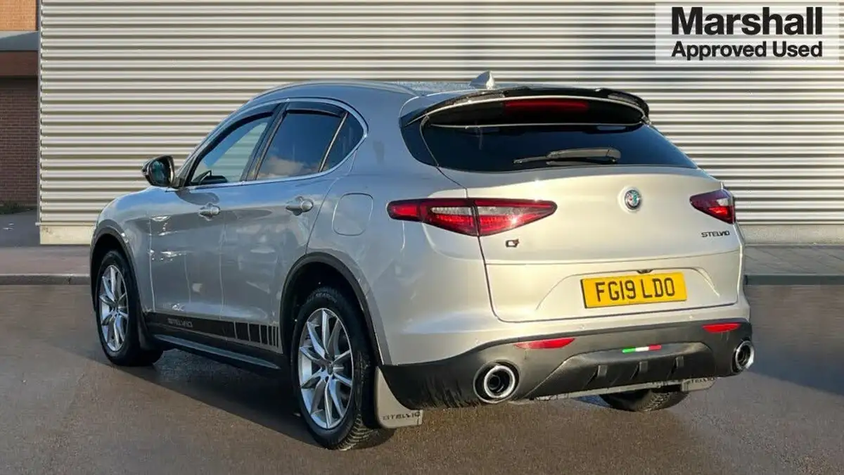 2018-alfa-romeo-stelvio-20-speciale-big-4